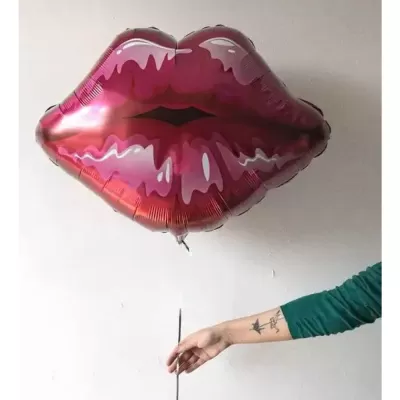 Шарик Губы: красный шарик с гелием с в форме губ
