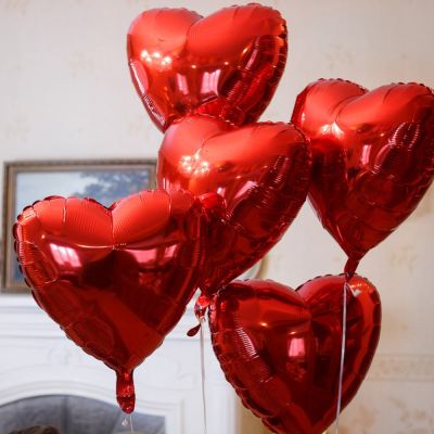 Шарик Сердечко фольга: красный фольгированный шарик с гелием в форме сердца